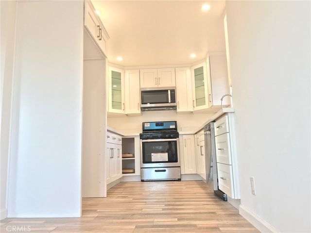 14253 Gilmore Street A, Van Nuys, CA 91401