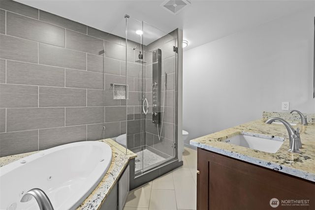 3918 Norpoint Way NE, Tacoma, WA 98422
