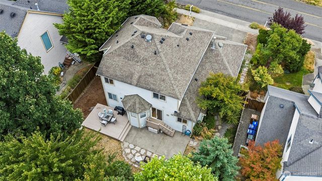 3918 Norpoint Way NE, Tacoma, WA 98422