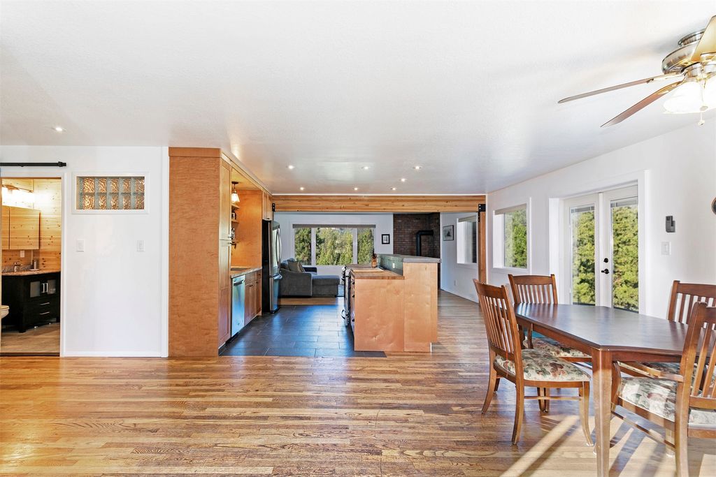 821 Fred Burr Road, Victor, MT 59875 photo 10