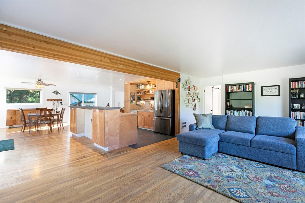 821 Fred Burr Road, Victor, MT 59875 photo 15