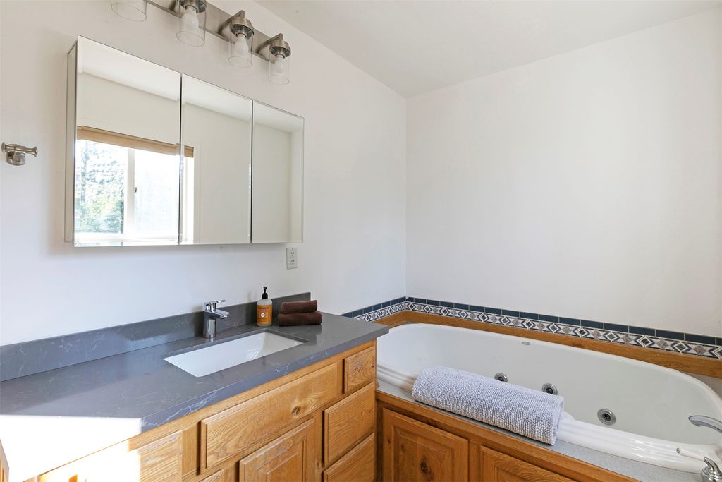 821 Fred Burr Road, Victor, MT 59875 photo 20