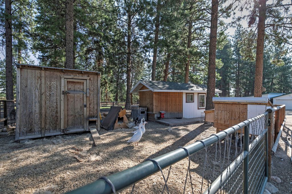 821 Fred Burr Road, Victor, MT 59875 photo 34