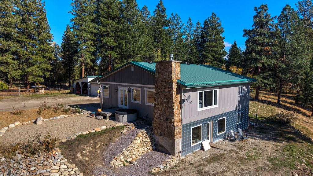 821 Fred Burr Road, Victor, MT 59875 photo 8