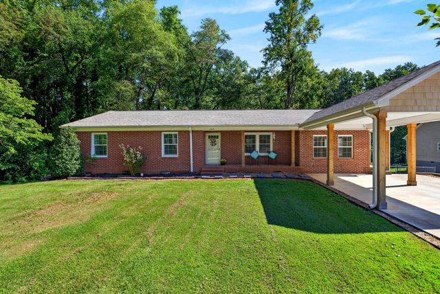 222 Woodland Avenue, Inman, SC 29349