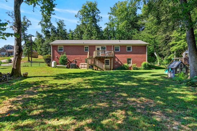 222 Woodland Avenue, Inman, SC 29349