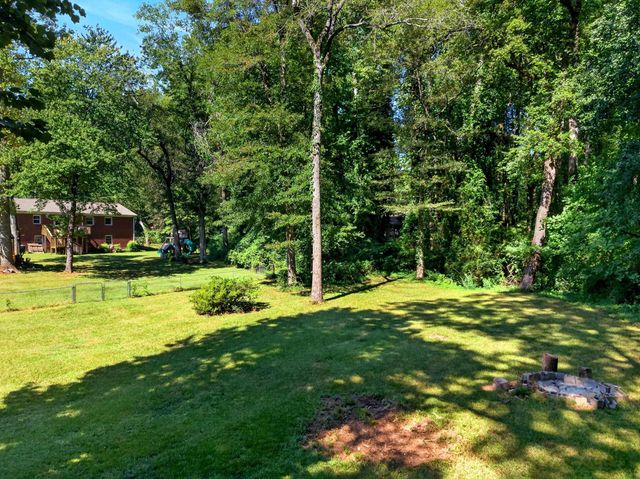222 Woodland Avenue, Inman, SC 29349