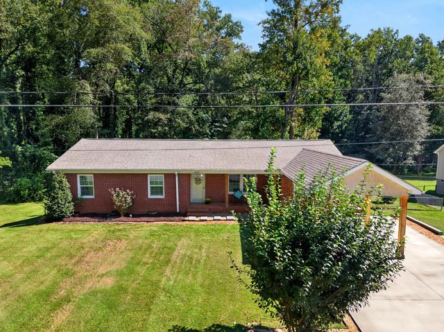 222 Woodland Avenue, Inman, SC 29349