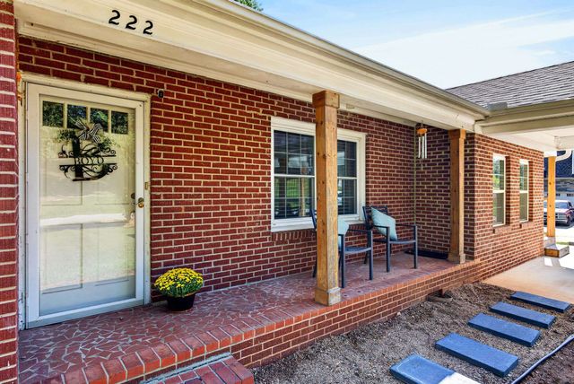 222 Woodland Avenue, Inman, SC 29349