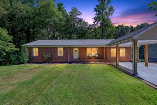 222 Woodland Avenue, Inman, SC 29349