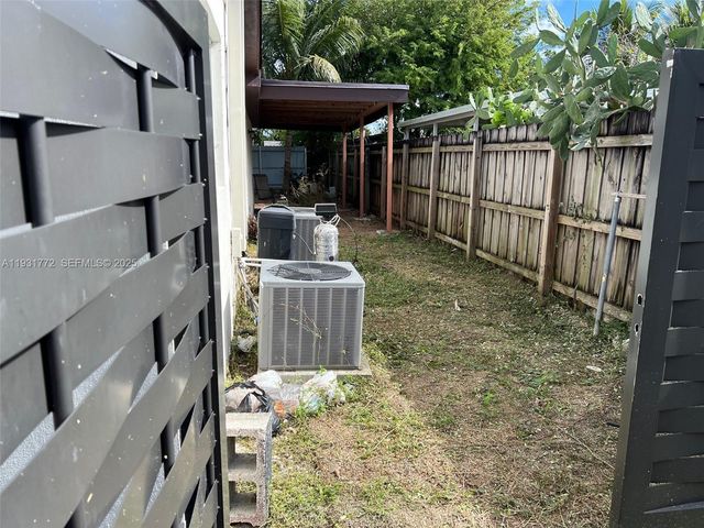 20431 NW 46th Ave, Miami Gardens, FL 33055