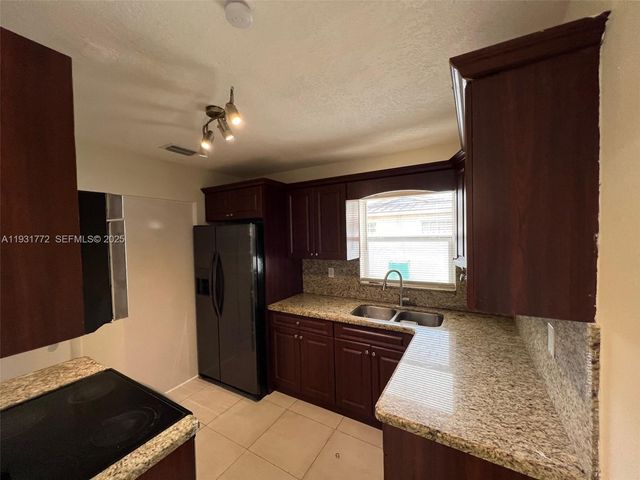 20431 NW 46th Ave, Miami Gardens, FL 33055