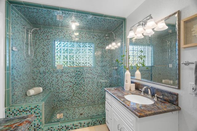 19305 Zinfandel Court, Saratoga, CA 95070