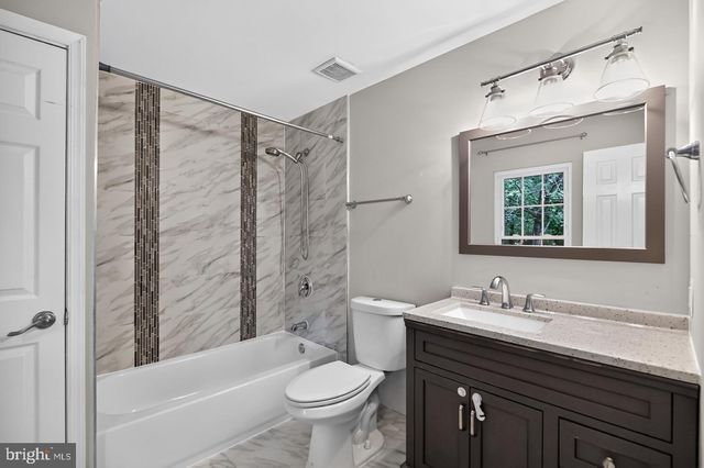 6176 MARTINS LANDING CT, Burke, VA 22015