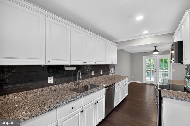 6176 MARTINS LANDING CT, Burke, VA 22015