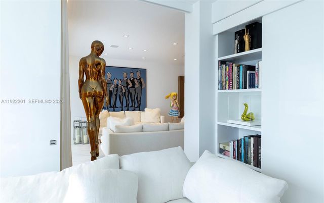 11 Island Ave PH6, Miami Beach, FL 33139