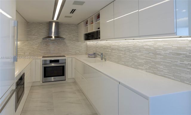 11 Island Ave PH6, Miami Beach, FL 33139