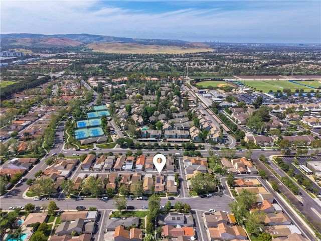 27 Tangerine, Irvine, CA 92618