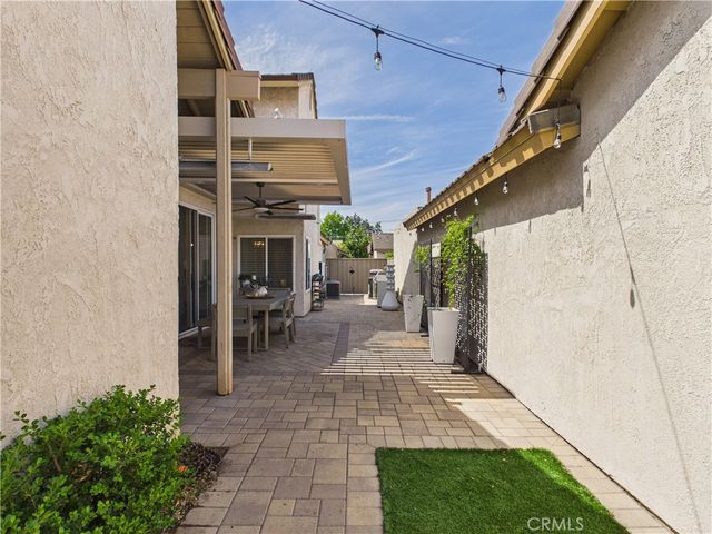27 Tangerine, Irvine, CA 92618