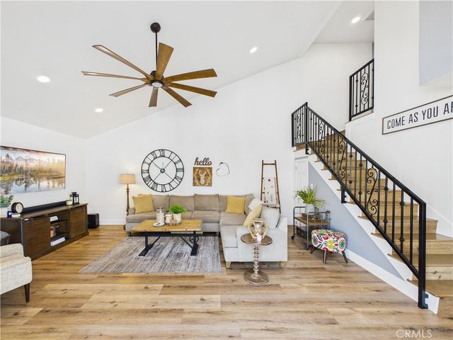 27 Tangerine, Irvine, CA 92618