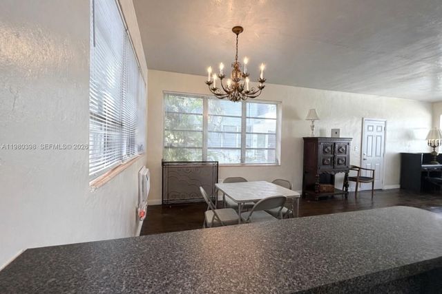 4710 Pine Tree Dr 32, Miami Beach, FL 33140