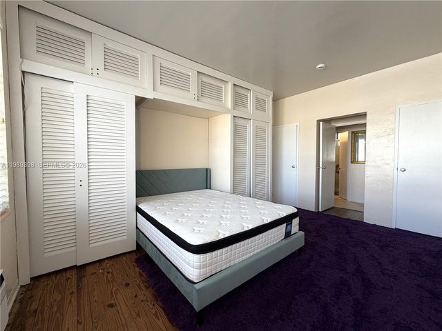 4710 Pine Tree Dr 32, Miami Beach, FL 33140