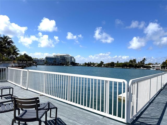 4710 Pine Tree Dr 32, Miami Beach, FL 33140