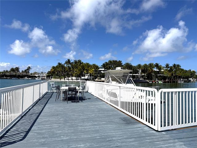 4710 Pine Tree Dr 32, Miami Beach, FL 33140