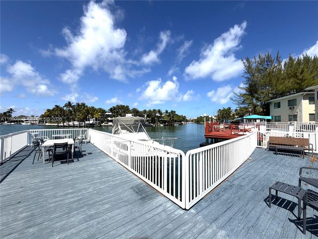 4710 Pine Tree Dr 32, Miami Beach, FL 33140