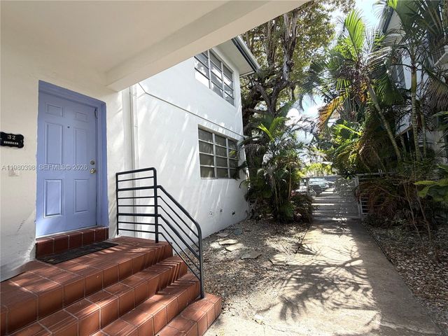 4710 Pine Tree Dr 32, Miami Beach, FL 33140