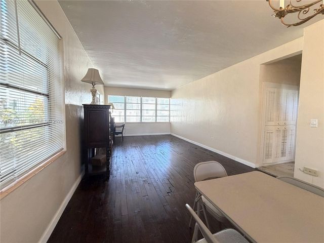 4710 Pine Tree Dr 32, Miami Beach, FL 33140