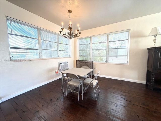 4710 Pine Tree Dr 32, Miami Beach, FL 33140