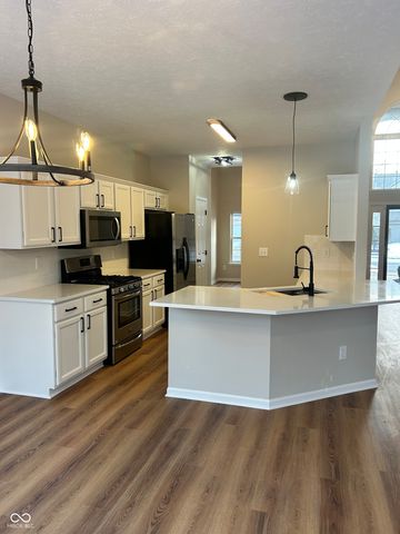 10132 Lauren Pass, Fishers, IN 46037