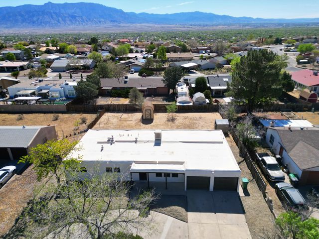 514 Villa Verde Drive SE, Rio Rancho, NM 87124