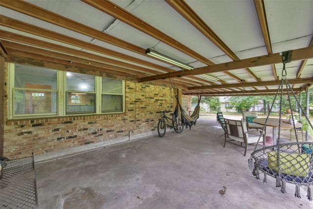 504 Catfish Lane, Conroe, TX 77384