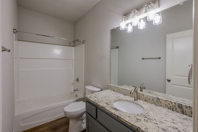 370 S Pecan Street, Milford, TX 76670