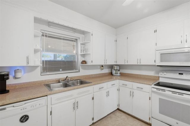 610 PALM AVENUE, Belleair, FL 33756