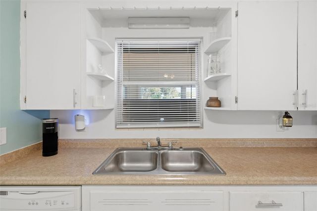 610 PALM AVENUE, Belleair, FL 33756