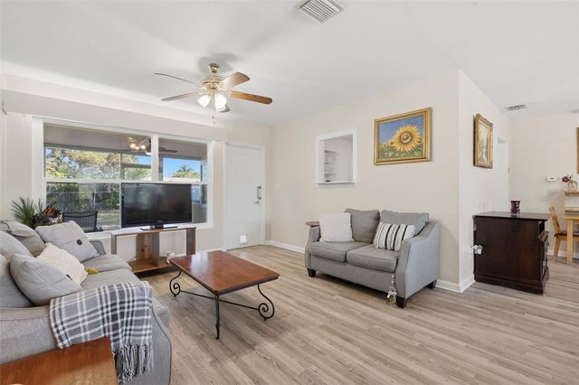 610 PALM AVENUE, Belleair, FL 33756