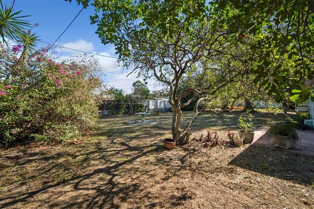 610 PALM AVENUE, Belleair, FL 33756