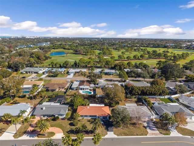 610 PALM AVENUE, Belleair, FL 33756