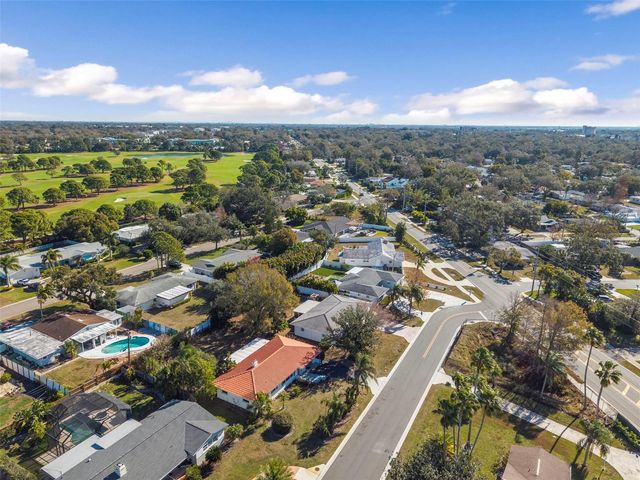 610 PALM AVENUE, Belleair, FL 33756