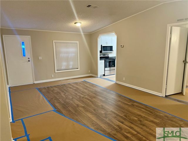 320 Live Oak Loop, Ellabell, GA 31308