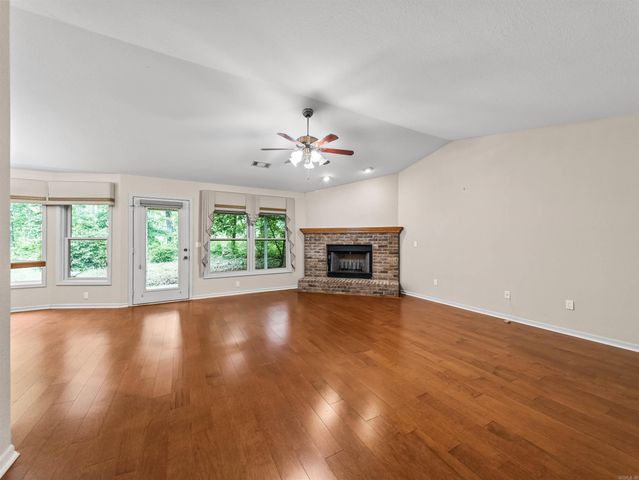 27 Burgos Way, Hot Springs Village, AR 71909