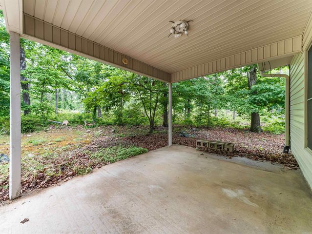 27 Burgos Way, Hot Springs Village, AR 71909