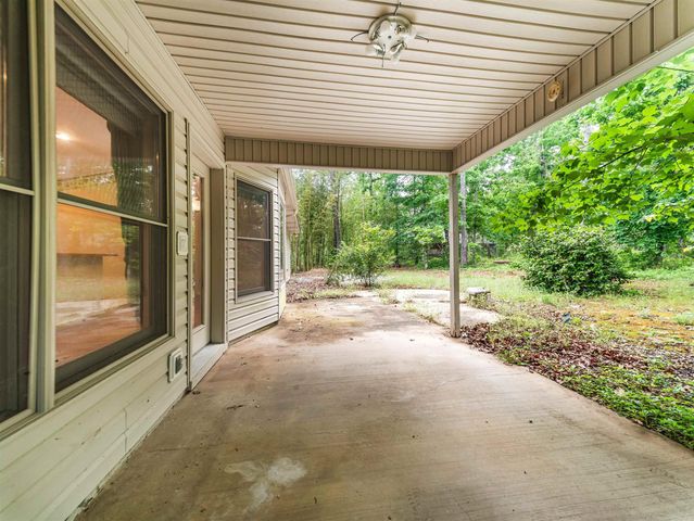 27 Burgos Way, Hot Springs Village, AR 71909
