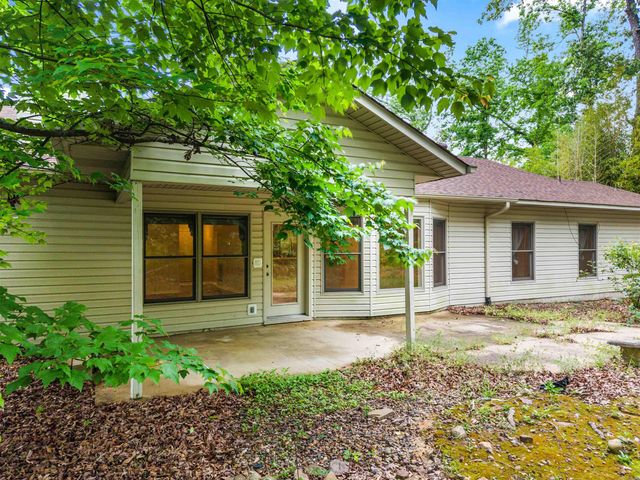 27 Burgos Way, Hot Springs Village, AR 71909