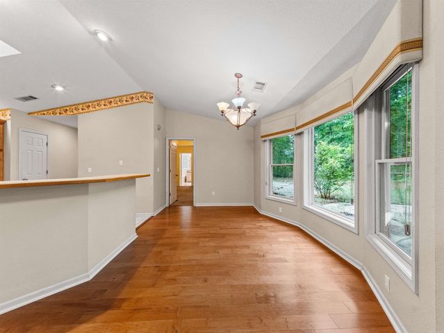 27 Burgos Way, Hot Springs Village, AR 71909