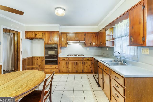 2661 The Fontainebleau SW, Atlanta, GA 30331