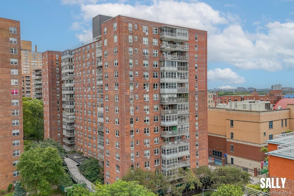 138-10 Franklin Avenue 5E, Flushing, NY 11355